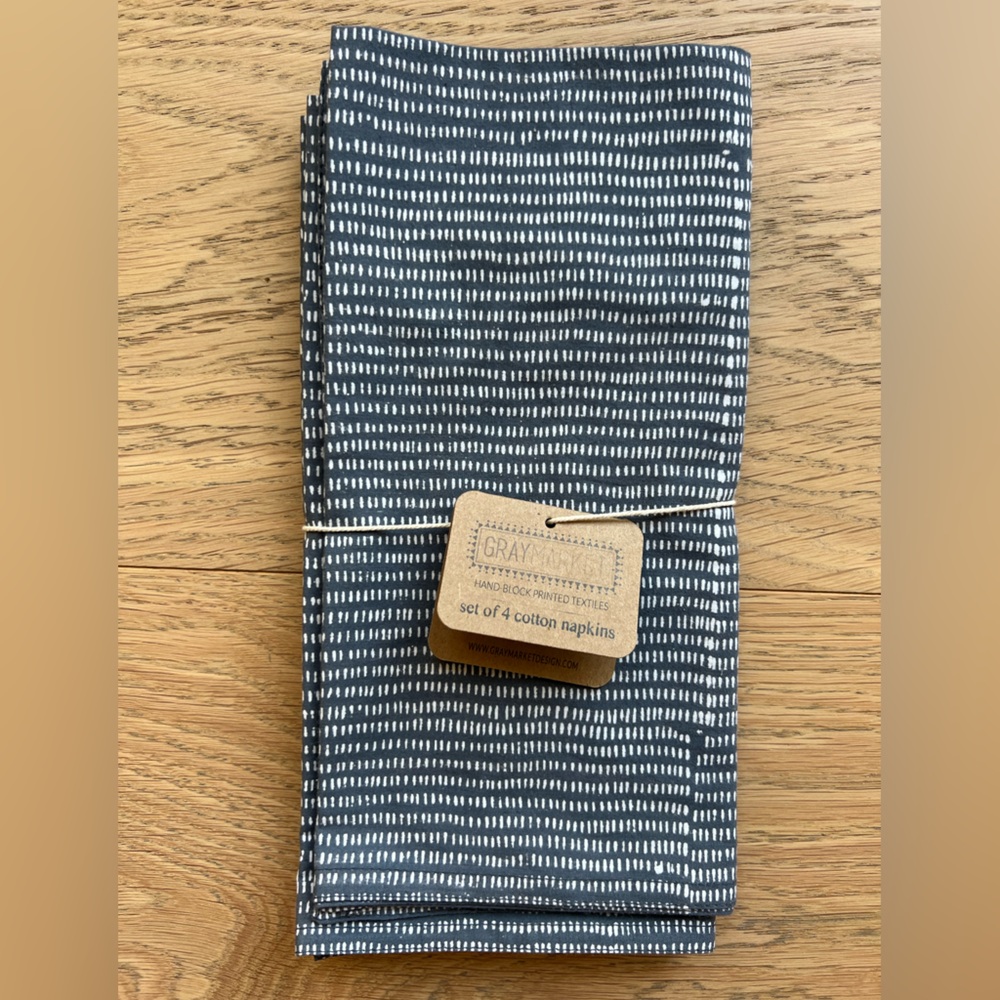 NWT Gray Dot Cotton Napkins (set of 4)
